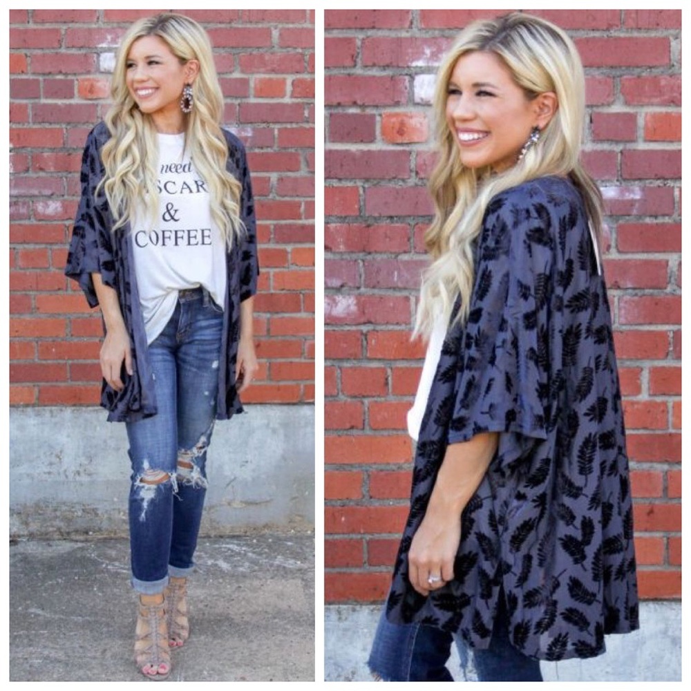 RESTOCKED✨ New navy velvet boho leaf Cardigan - Picture 5 of 6